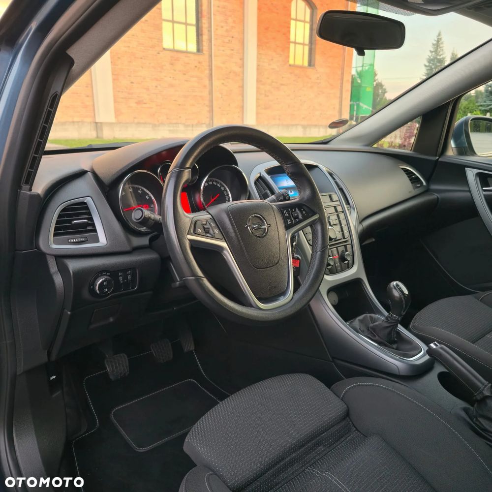 Opel Astra 1.4 Turbo Innovation - 19