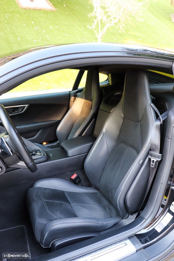 Jaguar F-Type 2.0 i4 R-Dynamic Black - 25