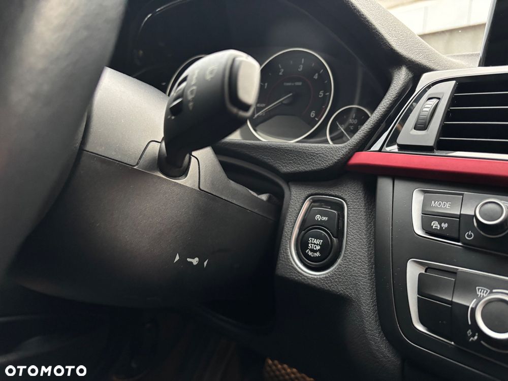 BMW Seria 3 318d Sport Line - 13