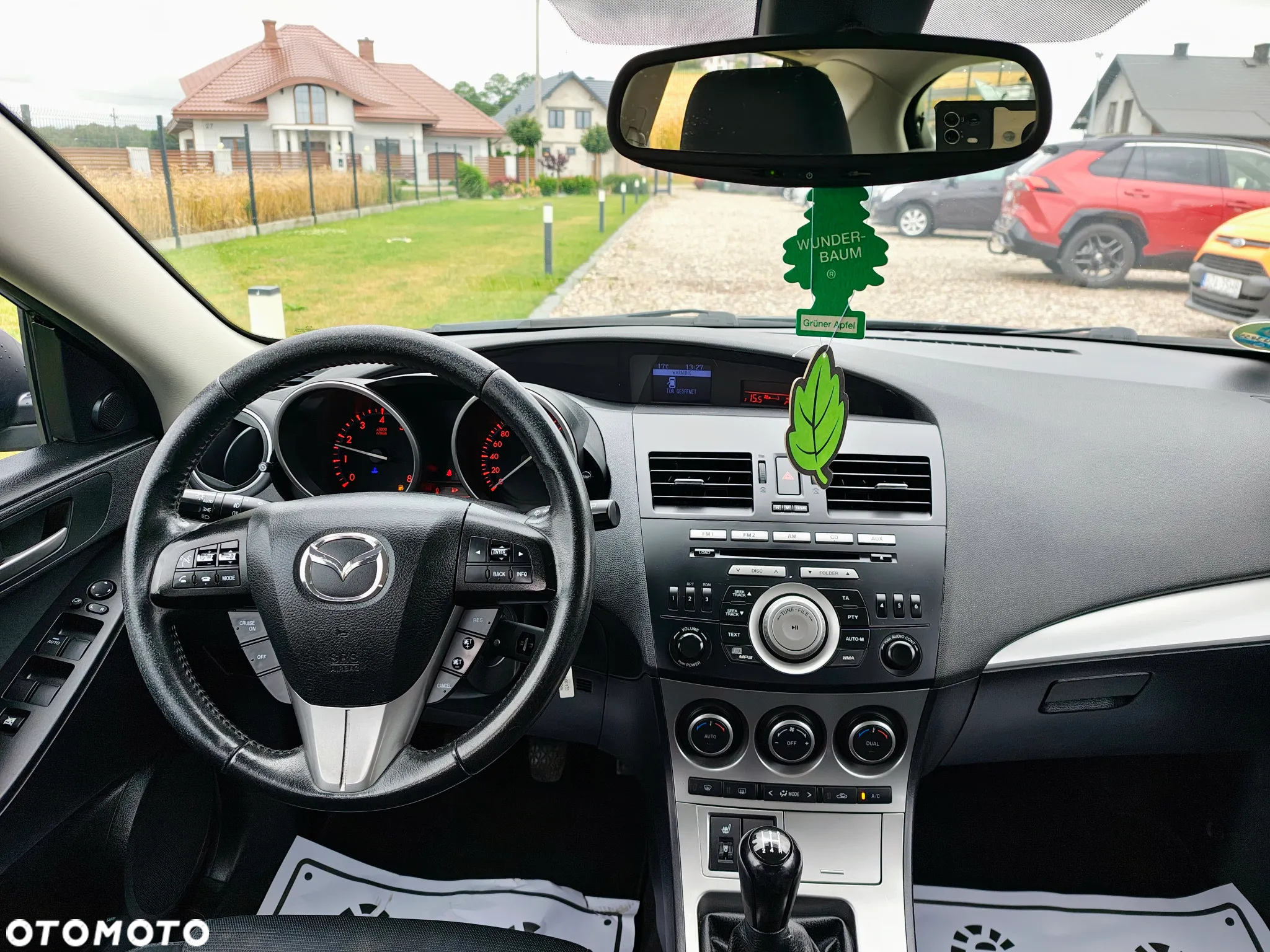 Mazda 3 - 10