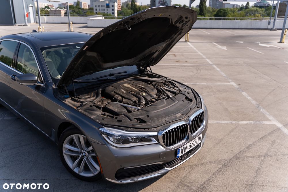 BMW Seria 7 - 28