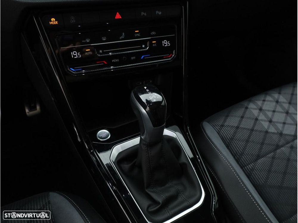 VW T-Roc 1.5 TSI R-Line DSG - 22