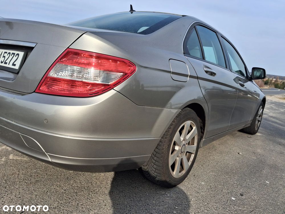 Mercedes-Benz Klasa C 220 CDI DPF Automatik Avantgarde - 14