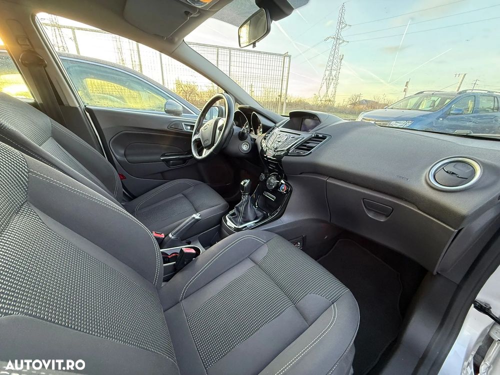Ford Fiesta 1.5 TDCi Titanium - 16