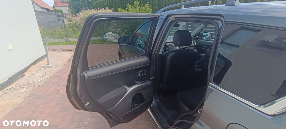 Mitsubishi Outlander 2.4 Instyle EU5 CVT - 7