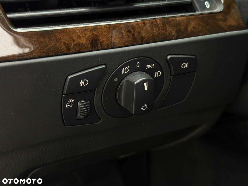 BMW Seria 5 540i Edition Sport - 21