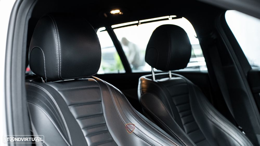 Mercedes-Benz E 300 de AMG Line - 36