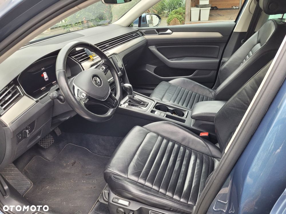 Volkswagen Passat - 5