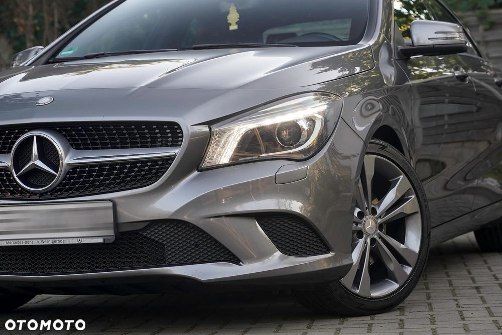 Mercedes-Benz CLA 180 AMG Line - 37
