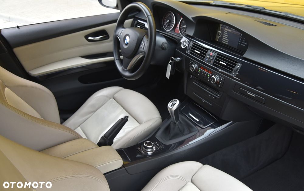 BMW Seria 3 325xi - 19