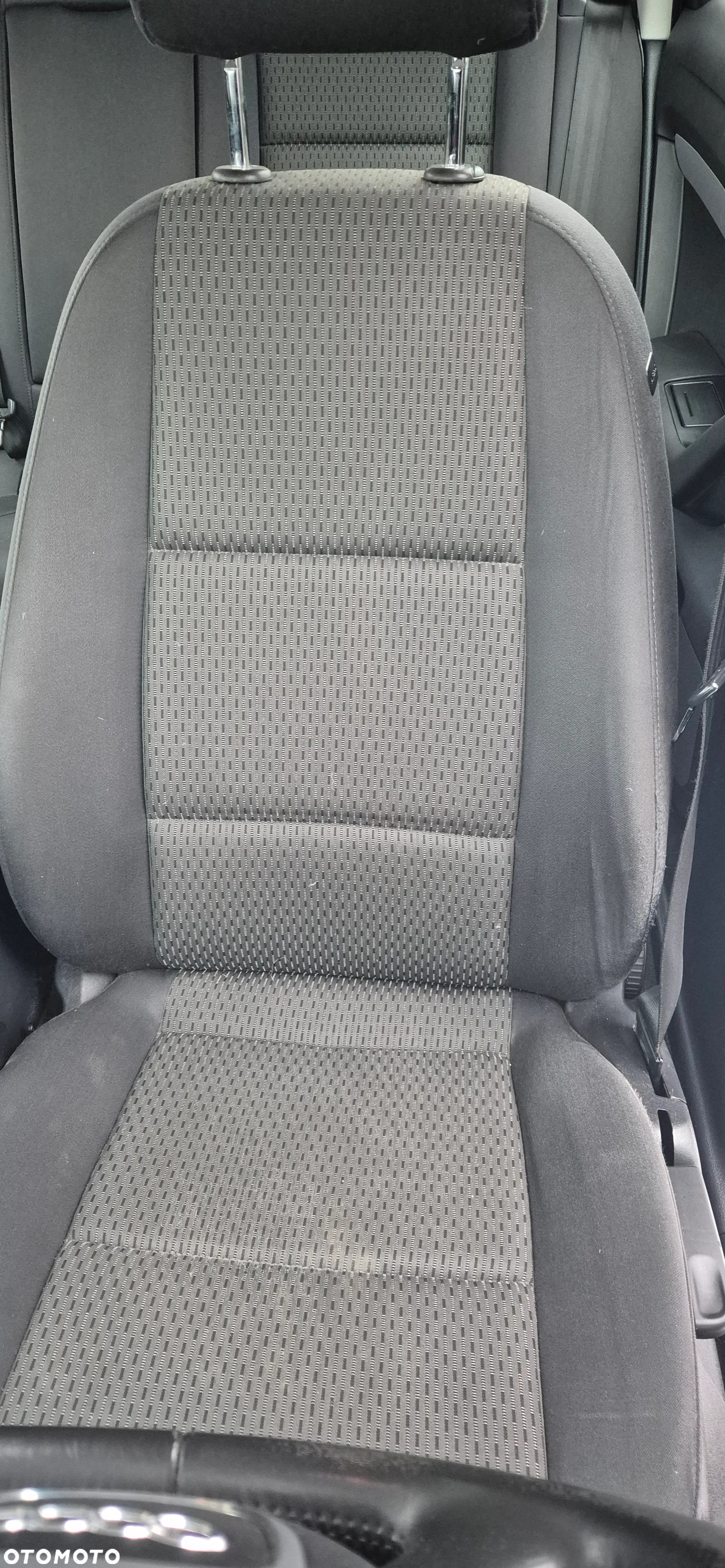 Audi A6 Avant 2.0 TDI DPF - 13