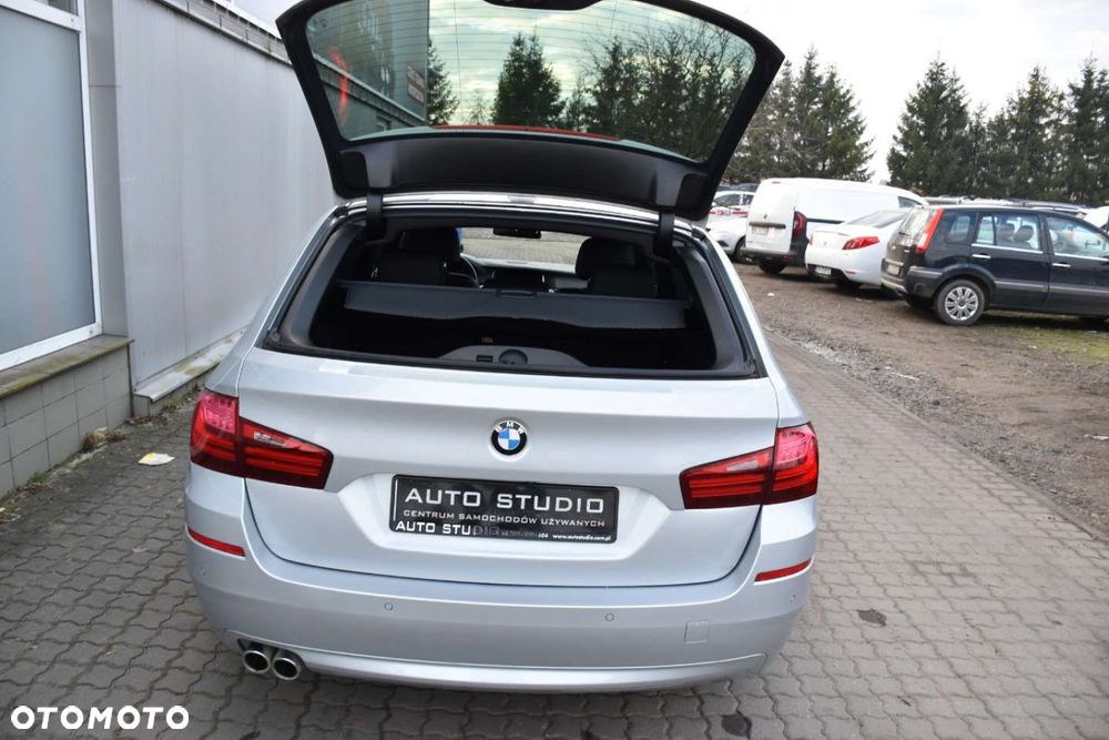 BMW Seria 5 520d xDrive - 26