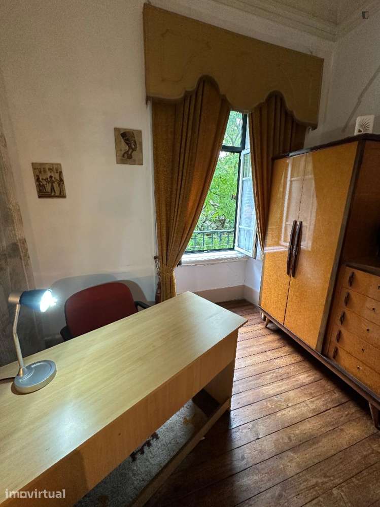Quarto - localizado em Entrecampos Lisbon - Grande imagem: 4/6