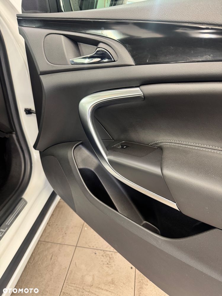 Opel Insignia - 12