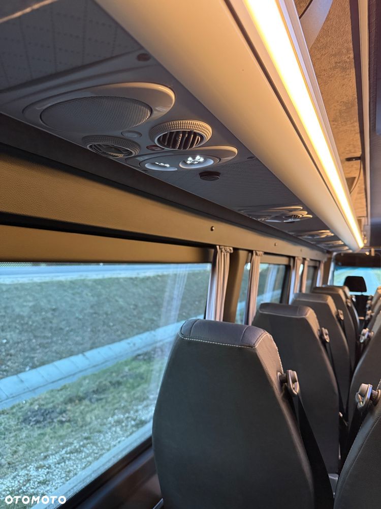 Mercedes-Benz Sprinter 517 - 33