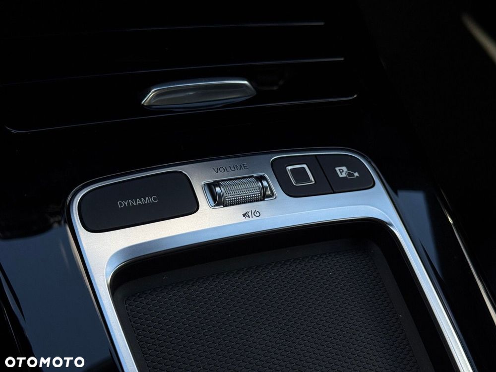 Mercedes-Benz CLA 200 AMG Line 7G-DCT - 22