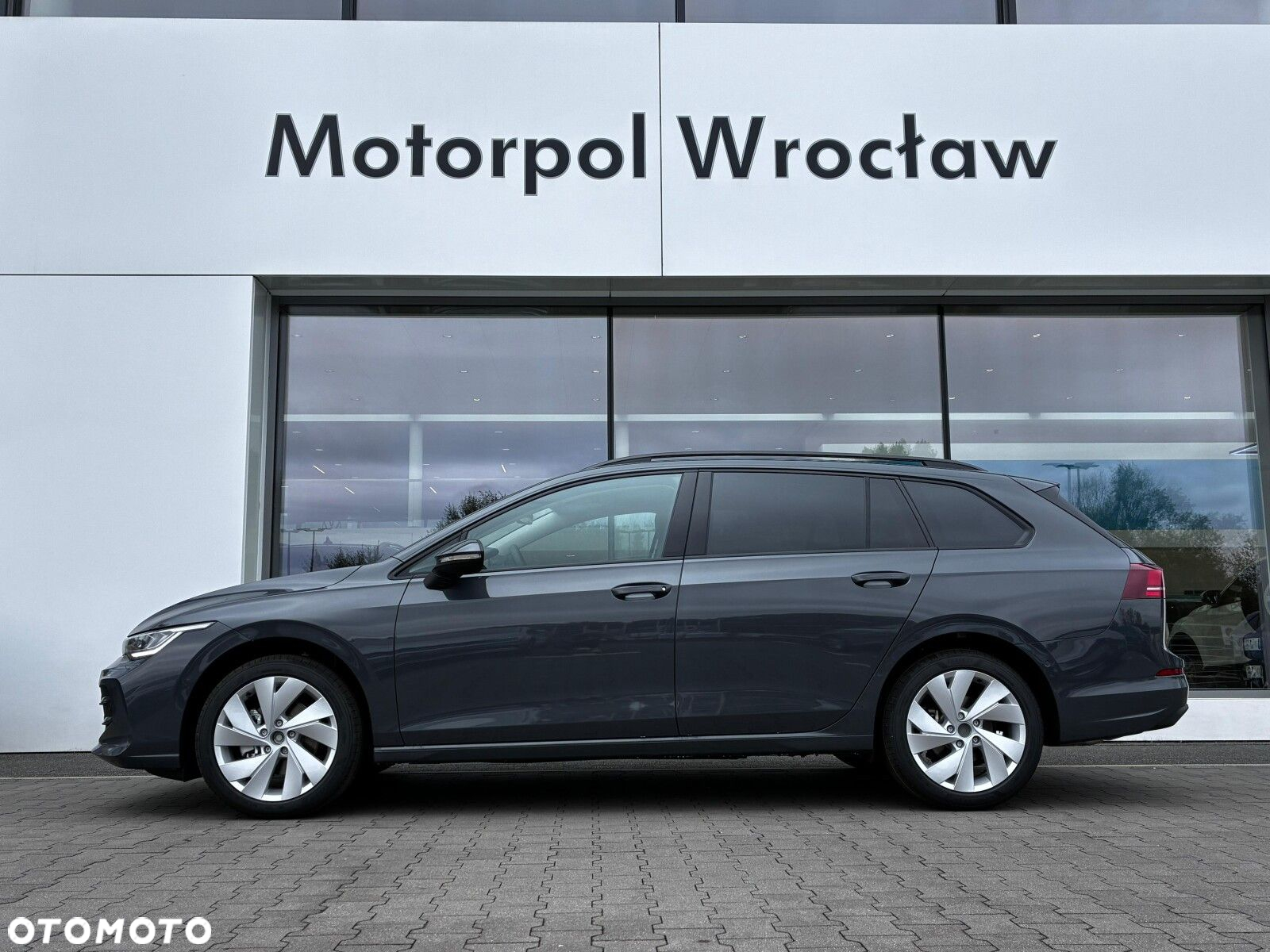 Volkswagen Golf - 2
