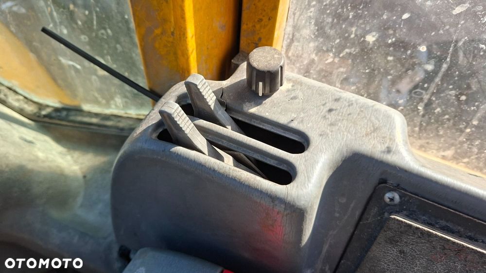 Volvo L 120 E 4X4 - 21