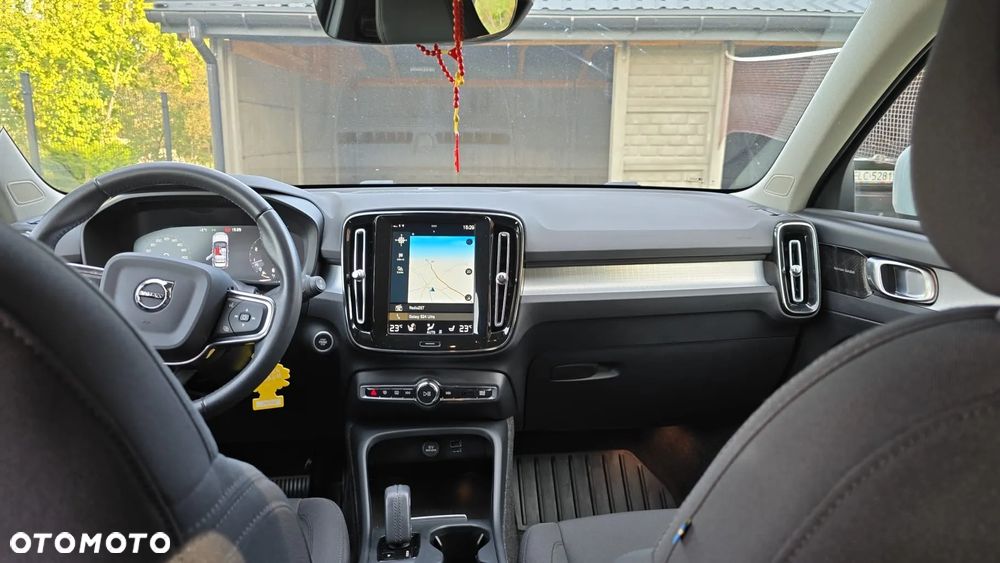 Volvo XC 40 B4 B AWD Momentum Pro - 7