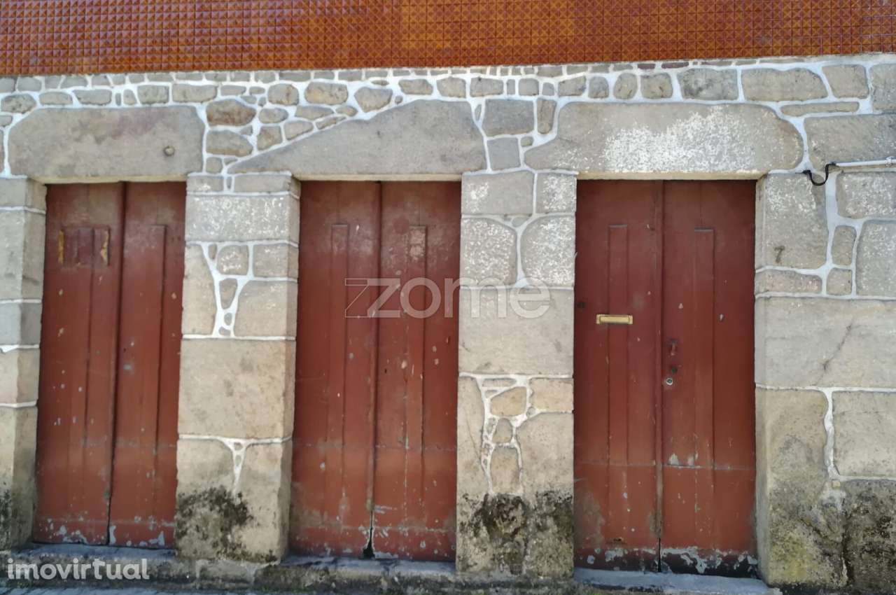 Moradia T7 - centro histórico da vila - junto ao Mosteiro - Grande imagem: 2/44
