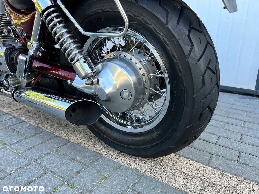 Suzuki Intruder - 13