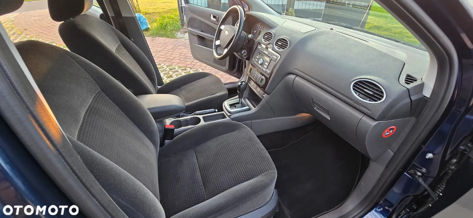 Ford Focus 1.6 Ghia - 16