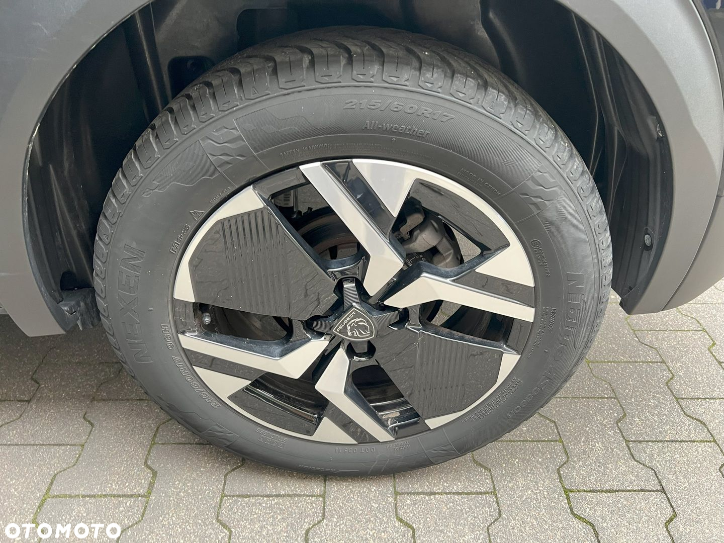 Peugeot 2008 1.2 PureTech GT S&S EAT8 - 11