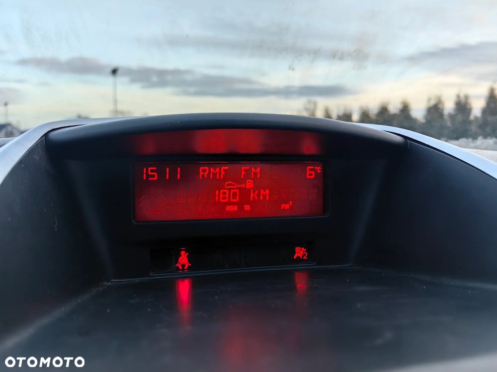 Peugeot 207 1.4 HDi Presence Euro5 - 19