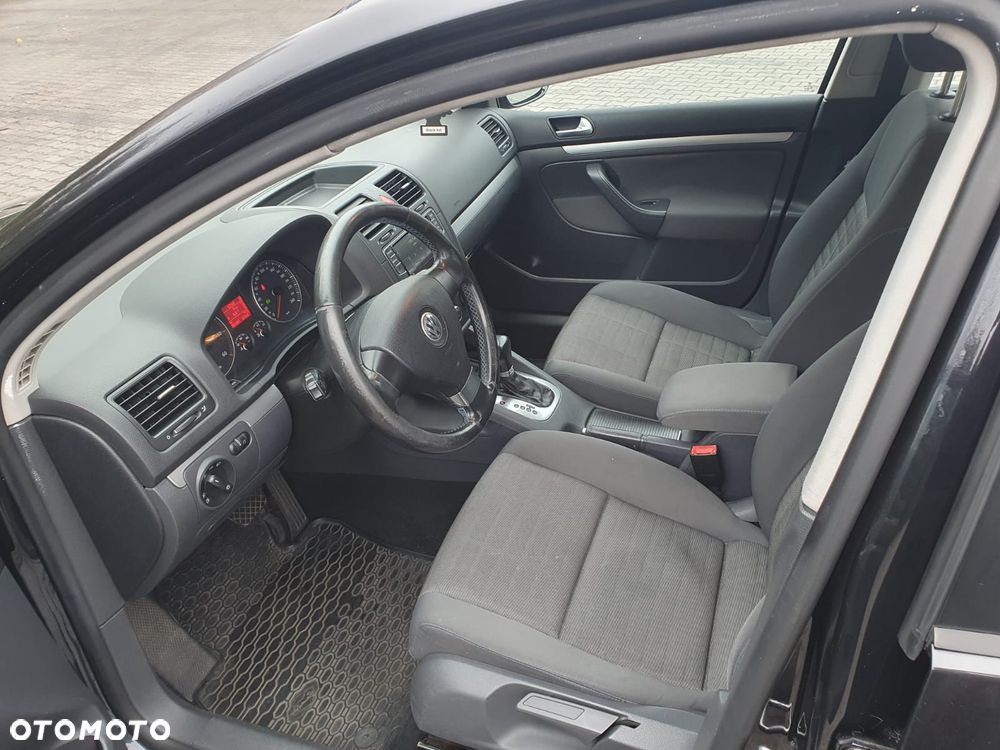 Volkswagen Golf 1.9 TDI Comfortline DSG - 8