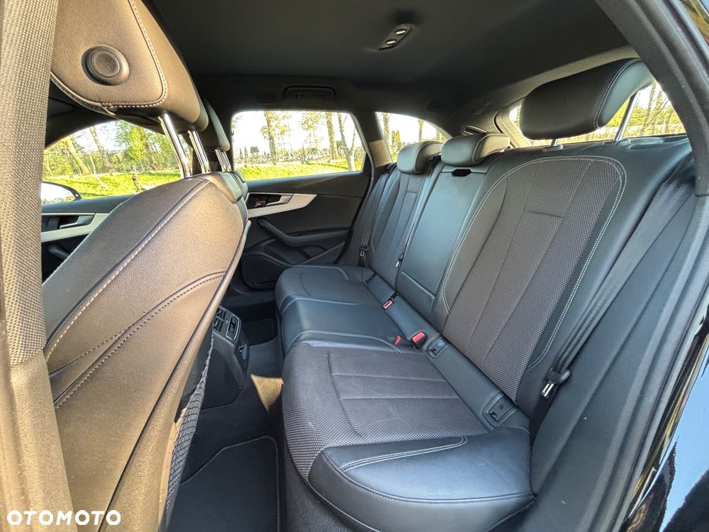 Audi A4 Avant 35 TDI mHEV S Line S tronic - 30
