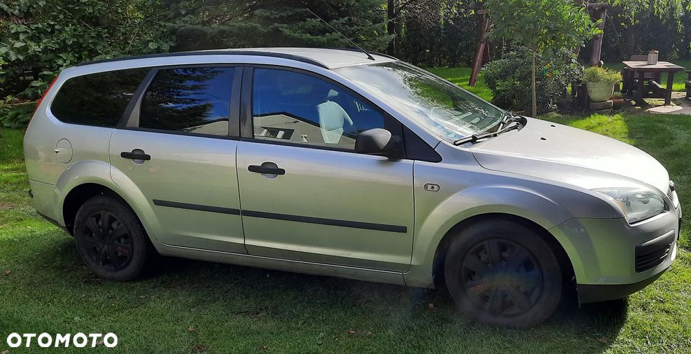 Ford Focus 1.6 Ambiente - 5