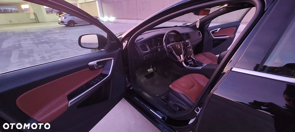 Volvo S60 T5 Drive-E Summum - 11