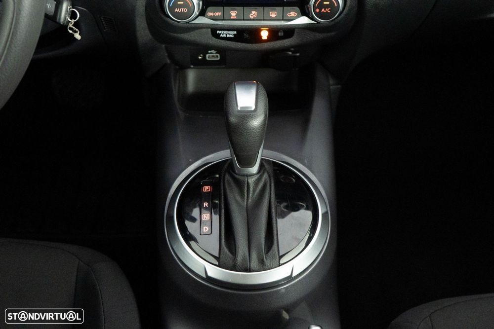 Nissan Juke 1.0 DIG-T N-Connecta DCT - 24