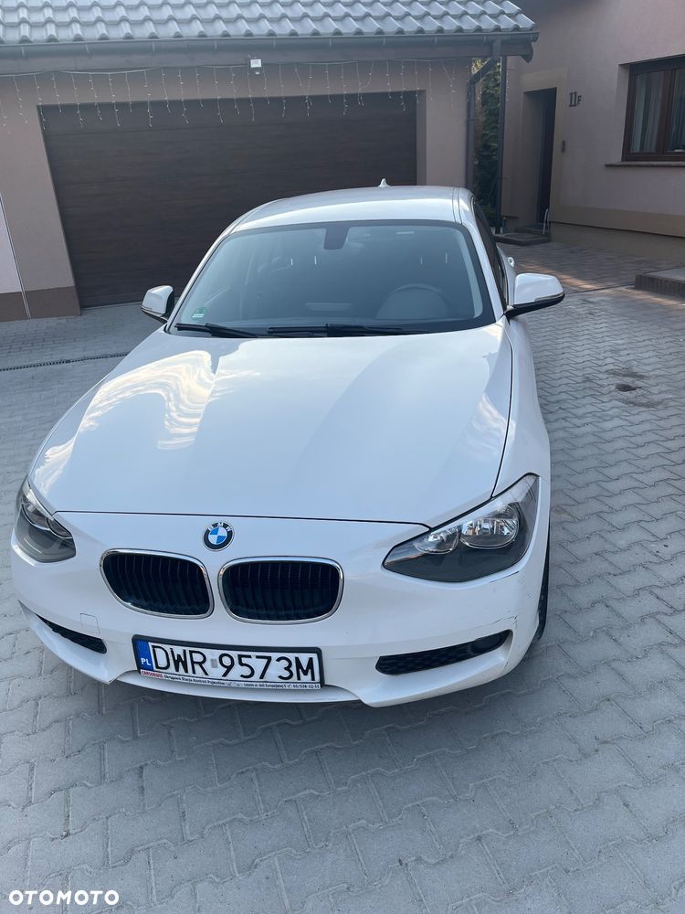 BMW Seria 1 116d EfficientDynamics Edition Sport Line - 2