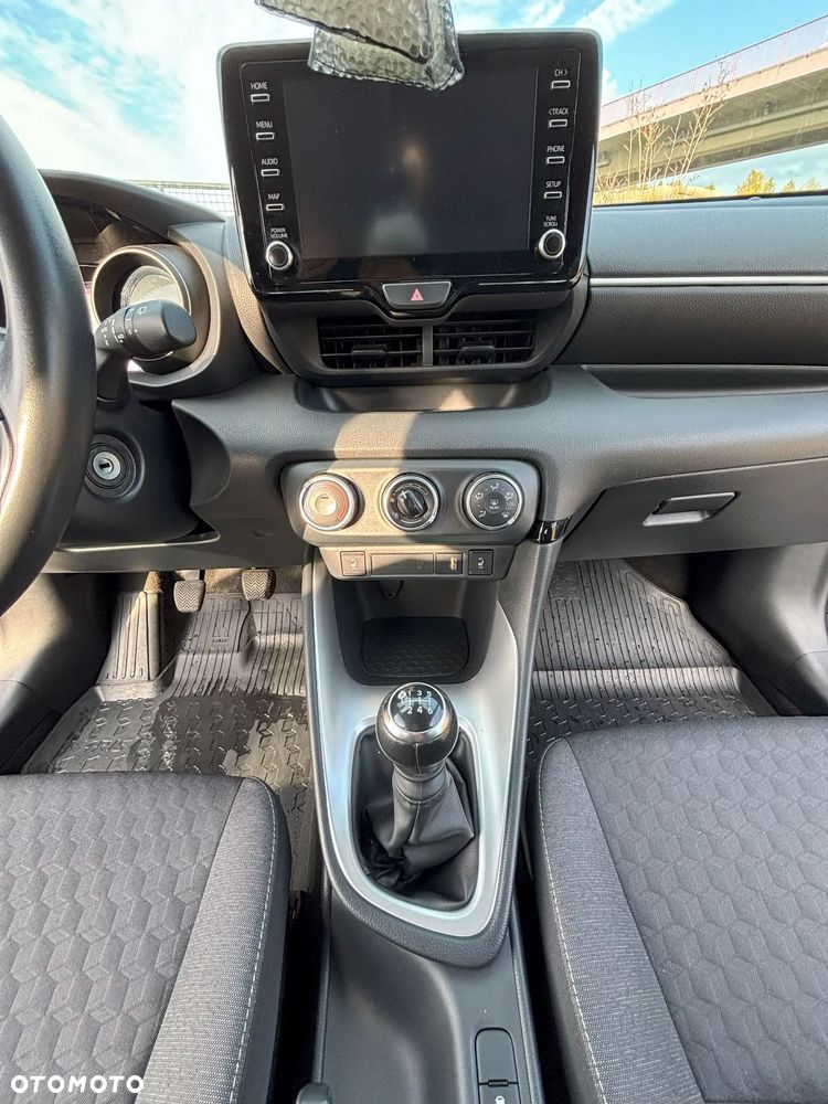 Toyota Yaris 1.5 Comfort - 16