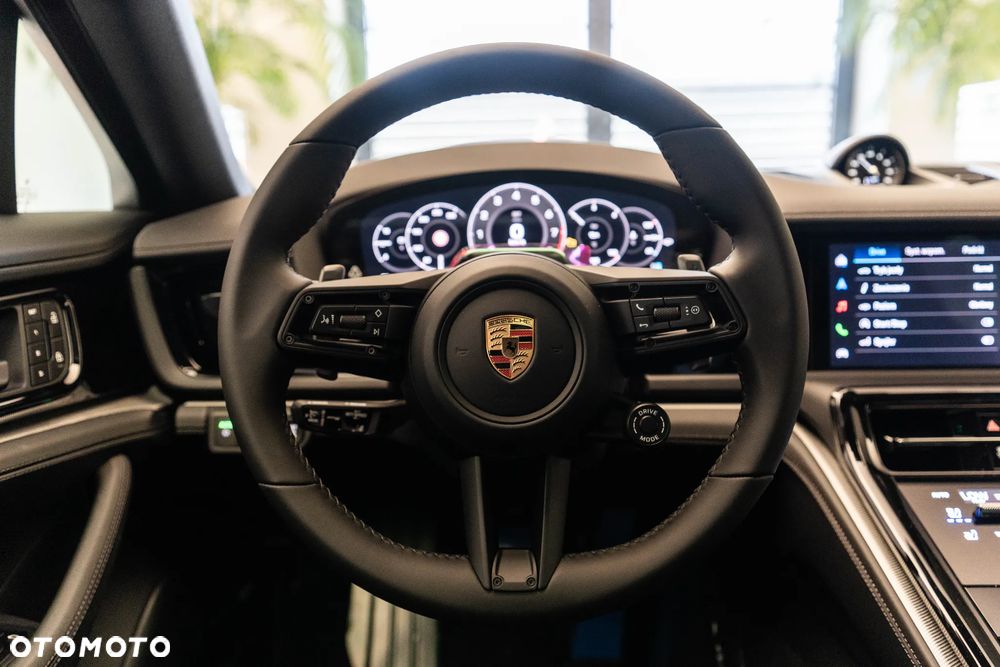 Porsche Panamera 4 - 17