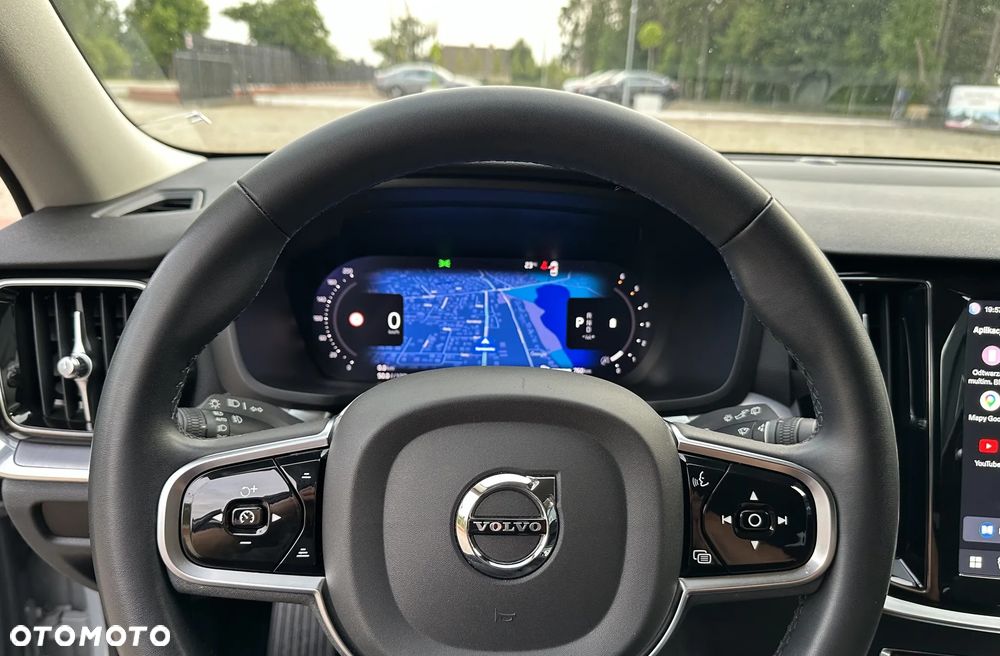 Volvo V60 Cross Country - 21