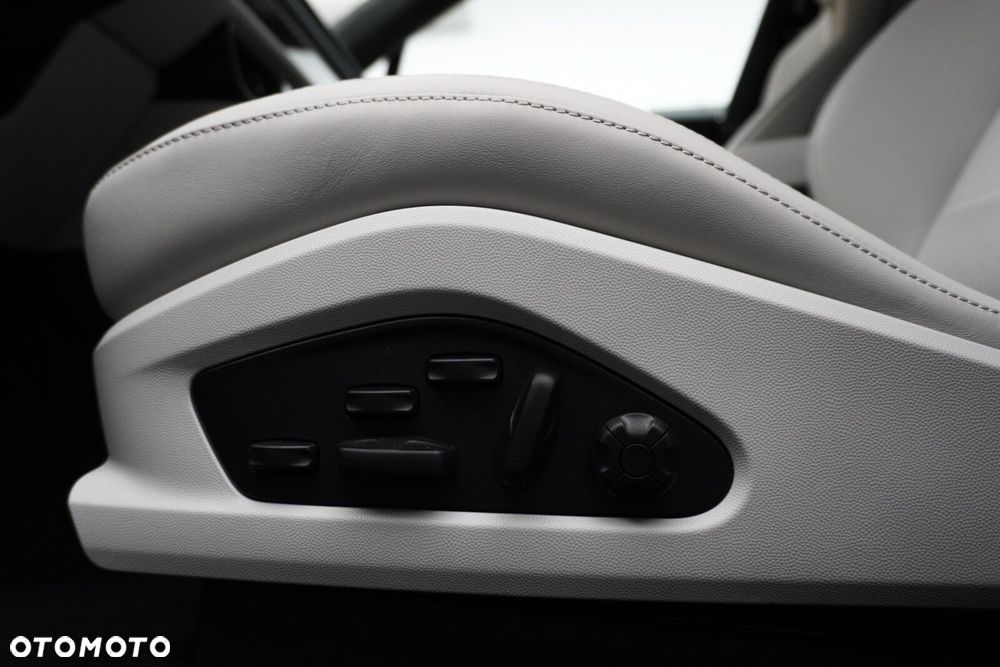 Porsche Macan - 15