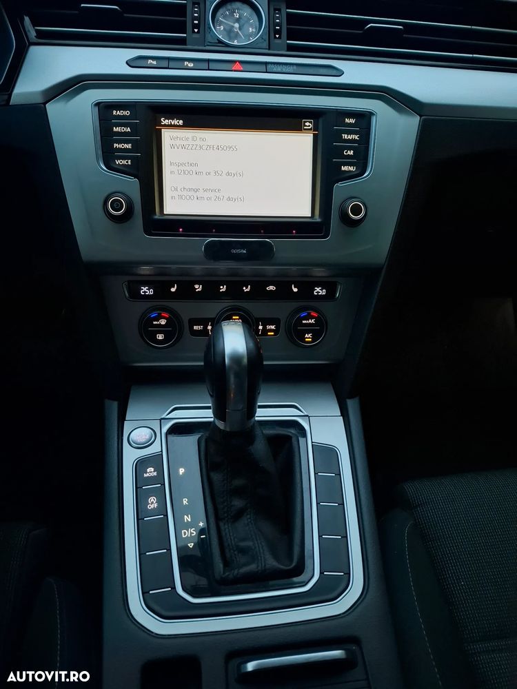 Volkswagen Passat 2.0 TDI DSG Comfortline - 9