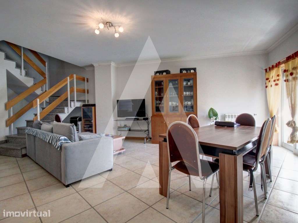 Apartamento T3 Duplex em Oiã - Grande imagem: 3/52