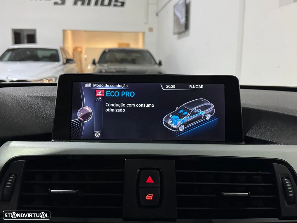 BMW 320 d Touring Pack M - 36