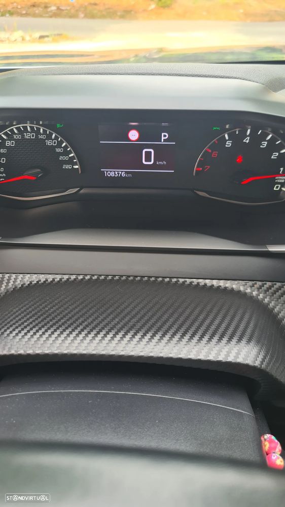 Peugeot 2008 1.2 PureTech GT Line EAT6 - 11