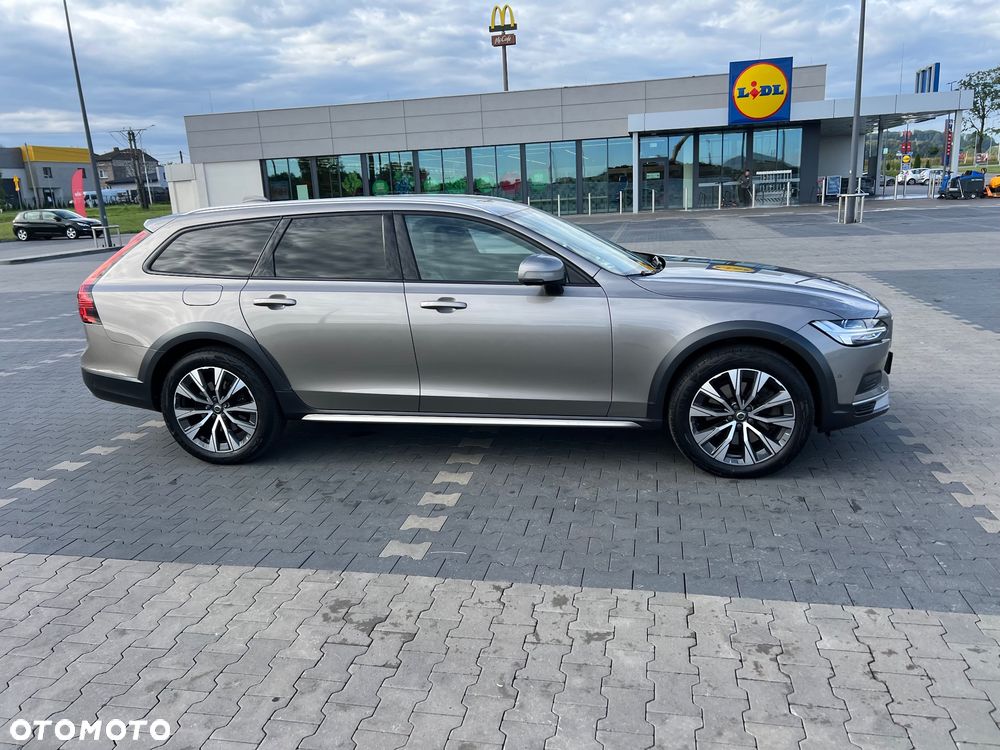 Volvo V90 Cross Country D5 SCR AWD Momentum Pro - 3