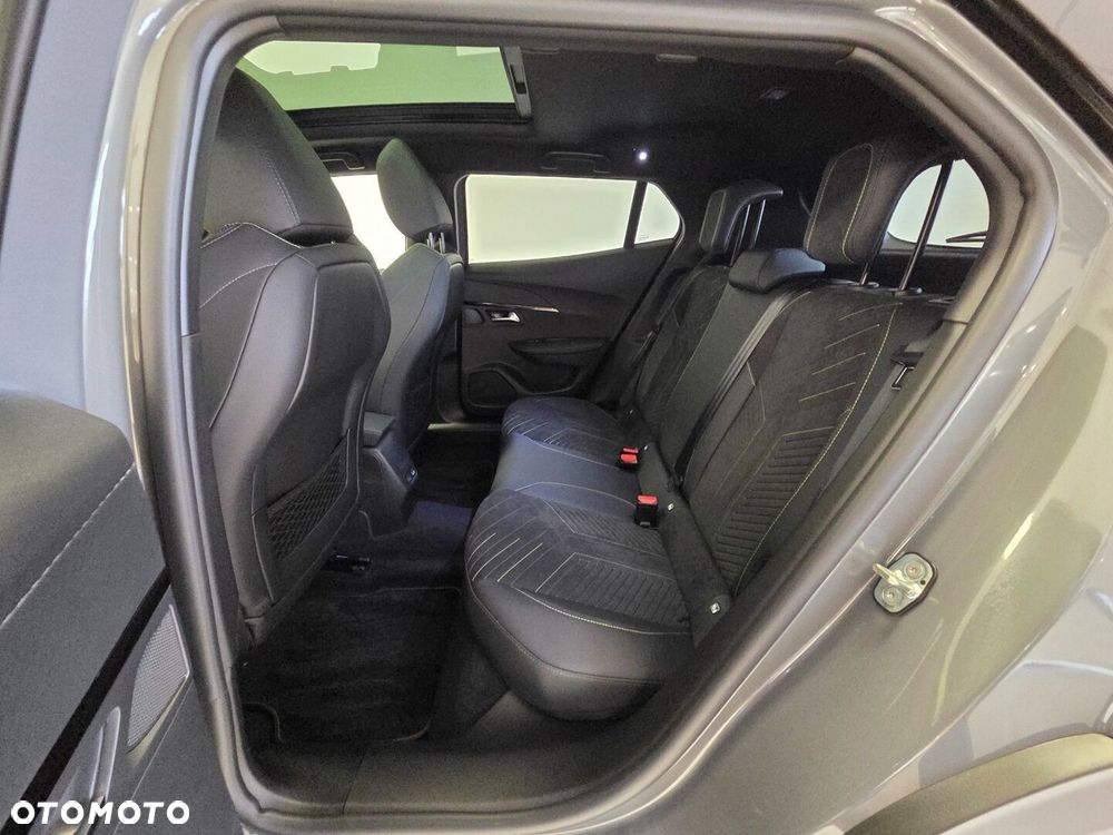 Peugeot 2008 - 9