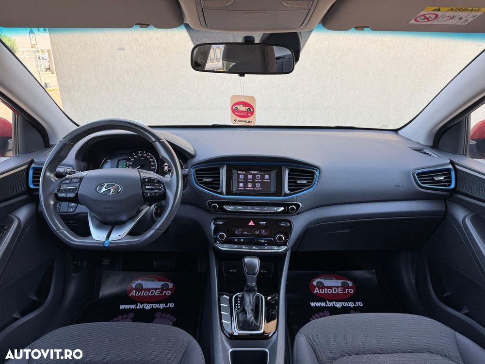 Hyundai IONIQ - 7