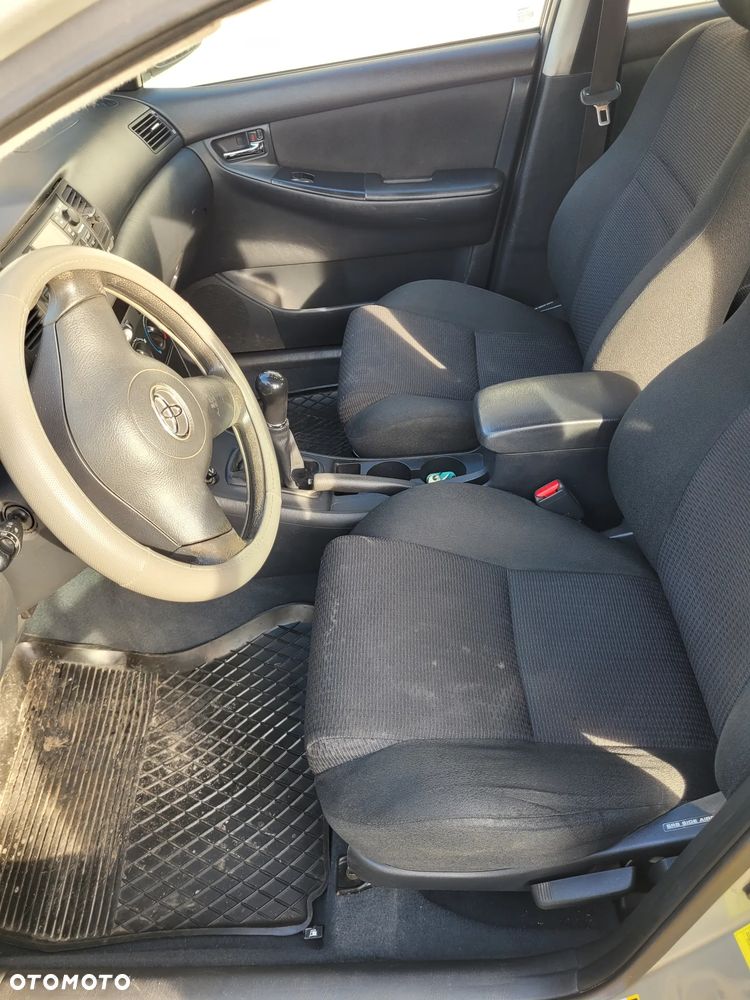 Toyota Corolla 1.4 VVT-i Terra - 10