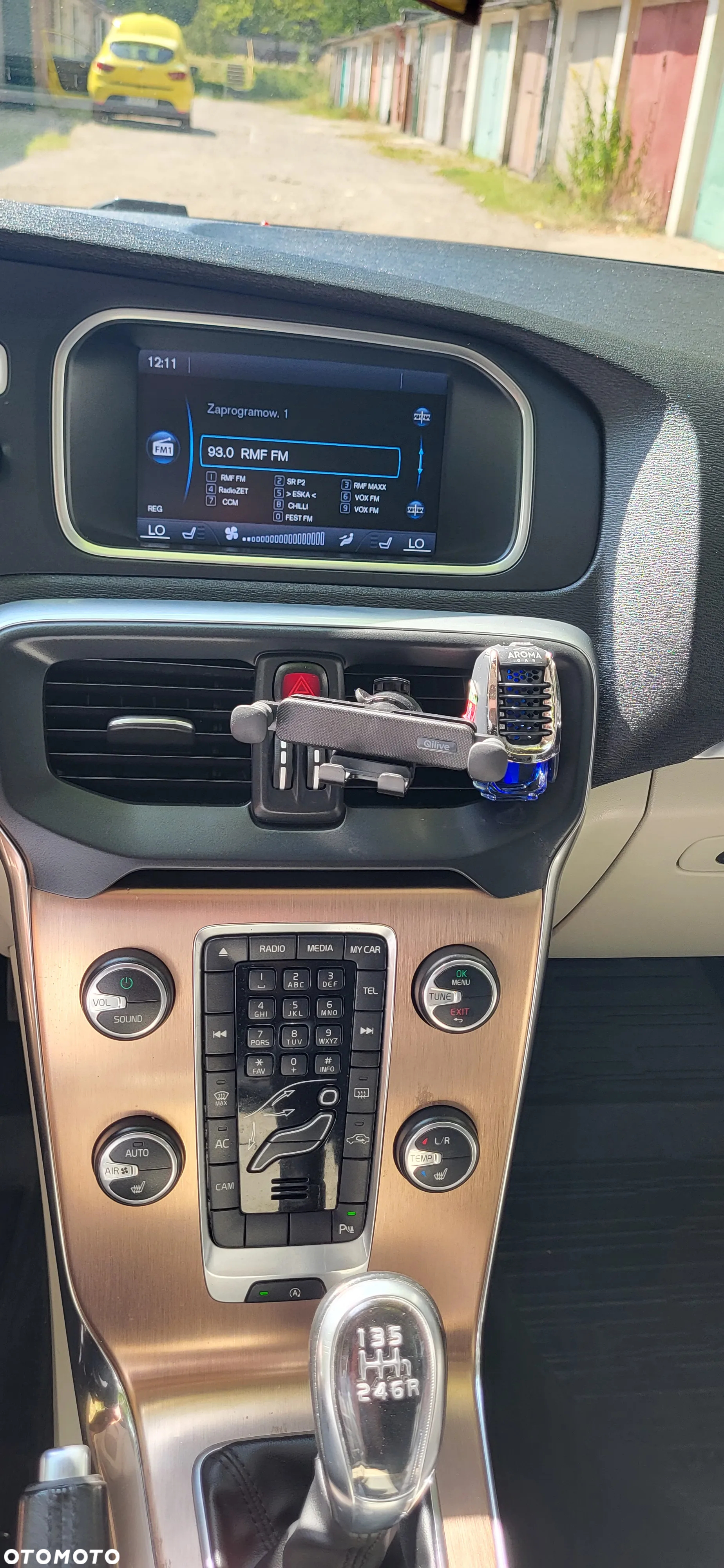 Volvo V40 D3 Momentum - 19