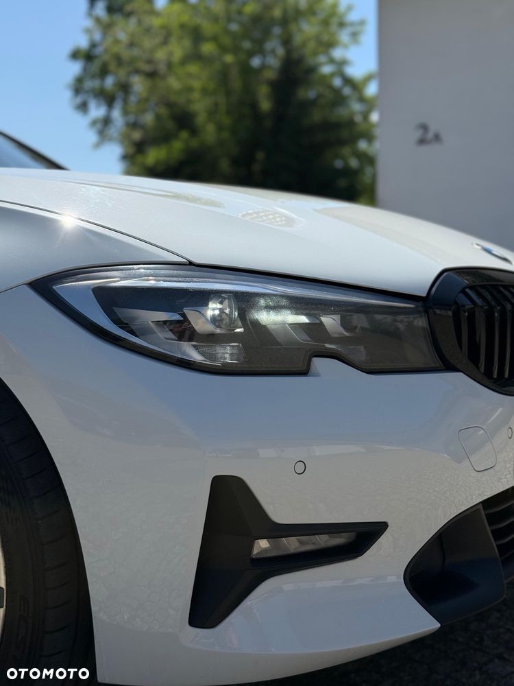 BMW Seria 3 320d xDrive Sport Line - 9