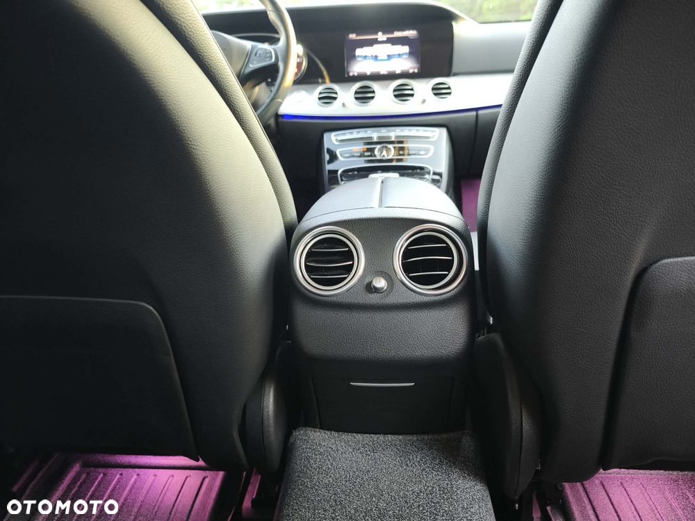 Mercedes-Benz Klasa E 220 d 9G-TRONIC Avantgarde - 33