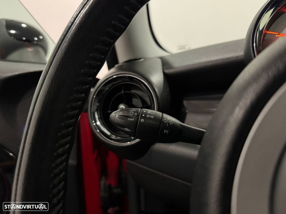 MINI 3 Portas Cooper D - 34